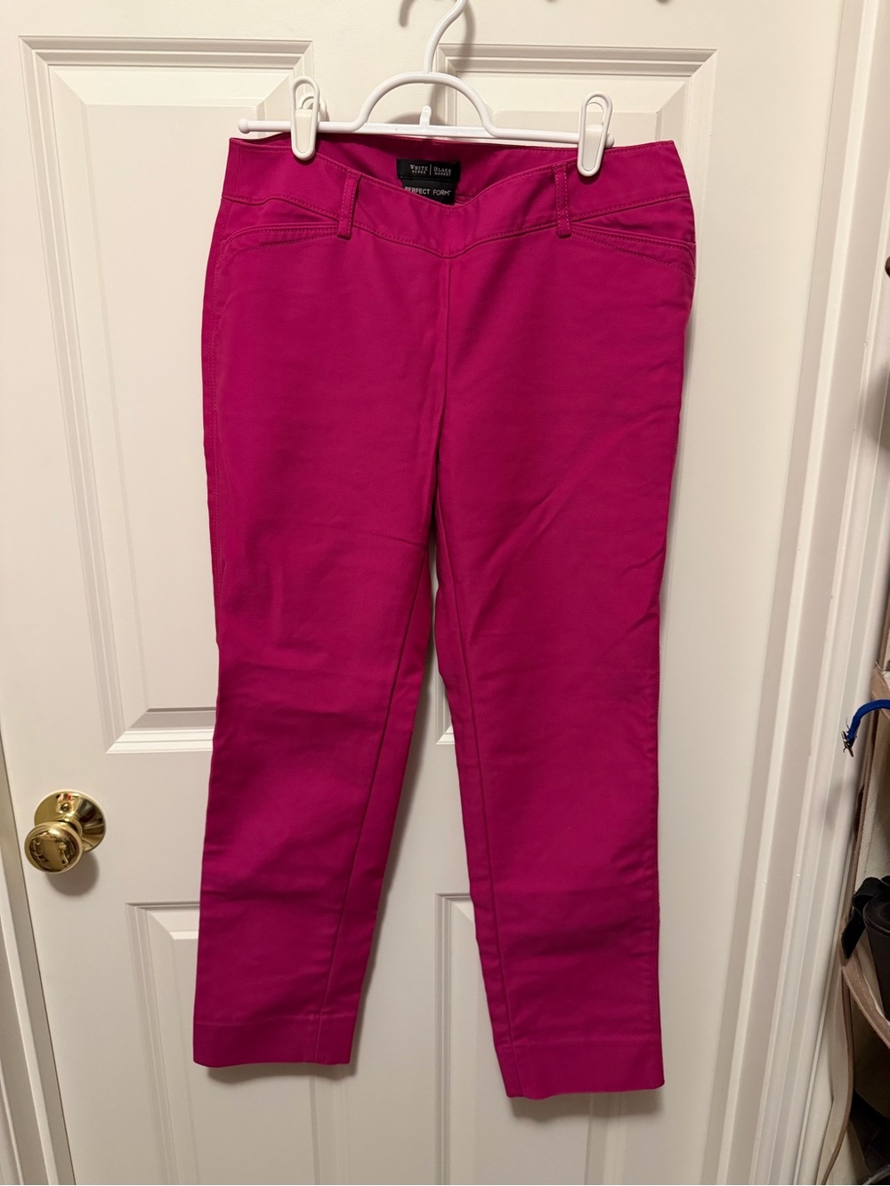 White House Black Market Fuchsia Cropped Stretch Ankle Pants with side zipper